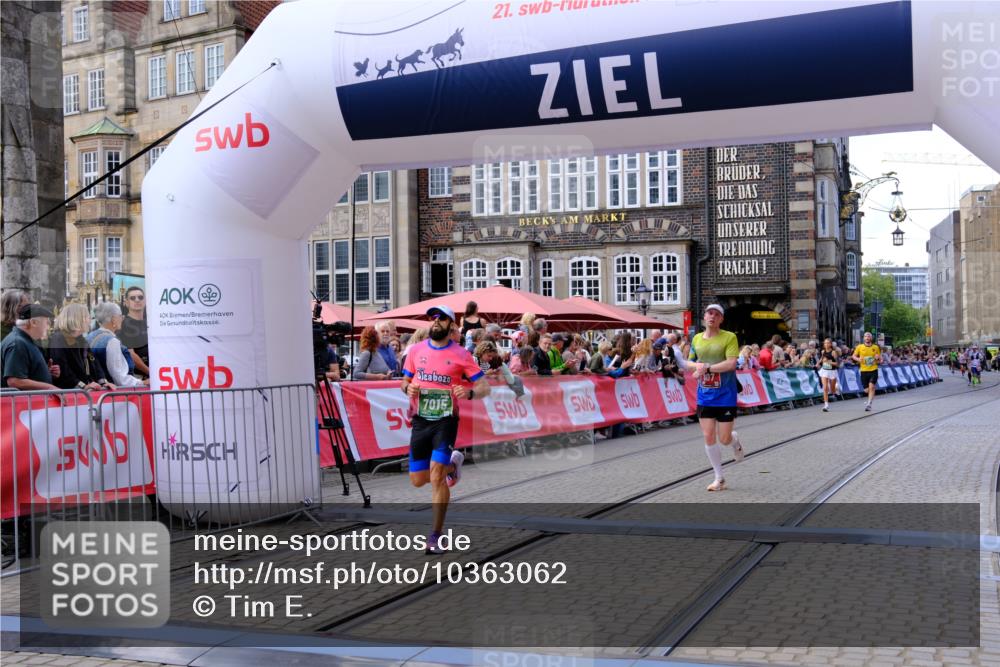 13.09.2026 - 21. swb-Marathon Bremen Tim E. http://msf.ph/oto/10363062 13.09.2026 13:00:39 Ziel 671, 912, 1550, 1754, 2683, 5776, 7015, 8689 meine-sportfotos.de