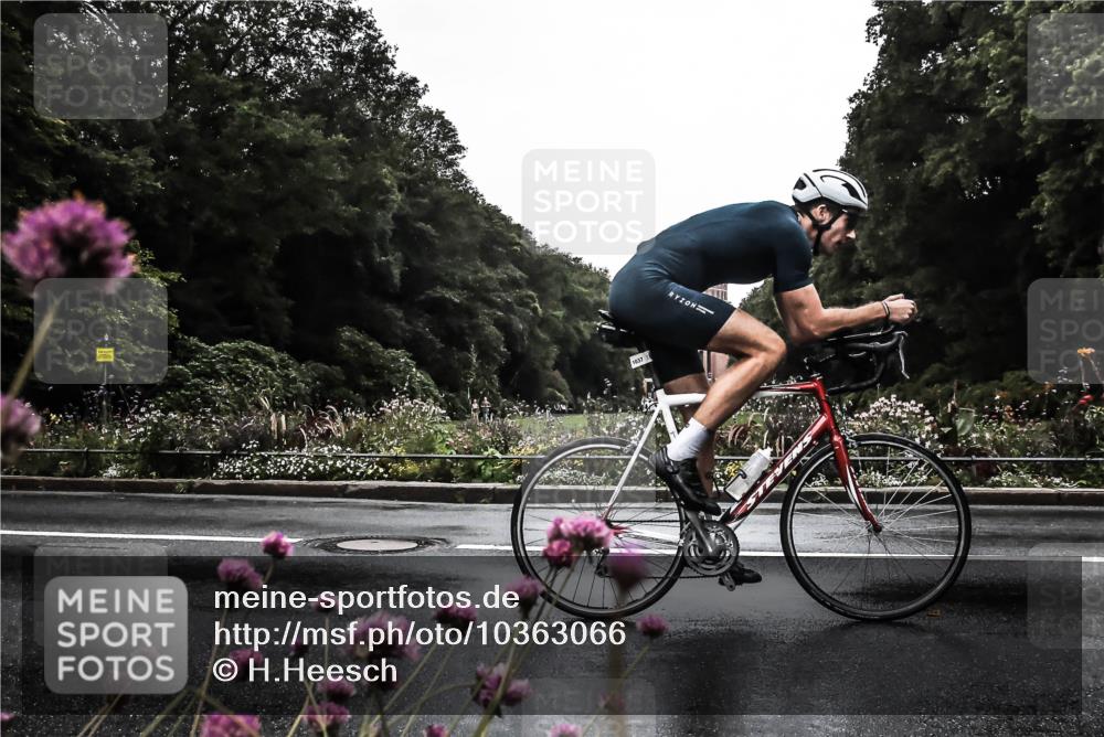 13.09.2026 - Stadtparktriathlon H.Heesch http://msf.ph/oto/10363066 13.09.2026 12:26:46 Radfahren 1000, 1037, 1062, 1063, 1178 meine-sportfotos.de