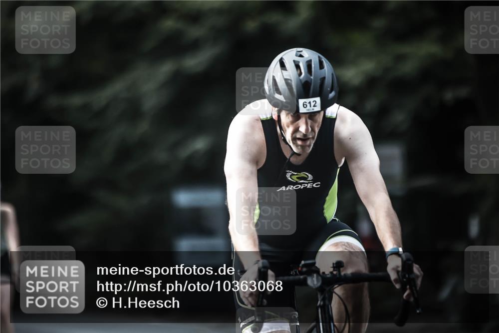 13.09.2026 - Stadtparktriathlon H.Heesch http://msf.ph/oto/10363068 13.09.2026 11:19:36 Radfahren 600, 612, 709, 733, 760, 789, 812, 822 meine-sportfotos.de