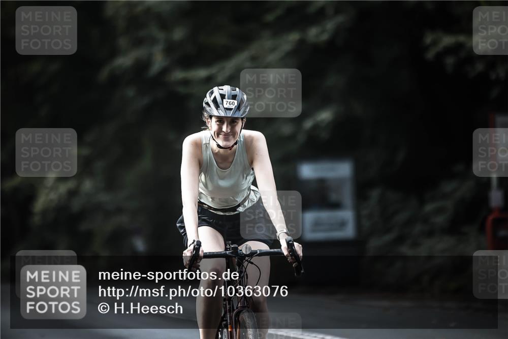 13.09.2026 - Stadtparktriathlon H.Heesch http://msf.ph/oto/10363076 13.09.2026 11:19:37 Radfahren 600, 612, 709, 733, 760, 812, 822 meine-sportfotos.de