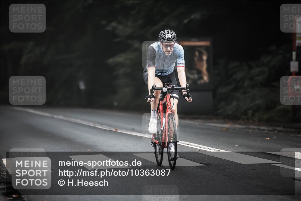 13.09.2026 - Stadtparktriathlon H.Heesch http://msf.ph/oto/10363087 13.09.2026 10:07:08 Radfahren 217, 284, 304, 339 meine-sportfotos.de