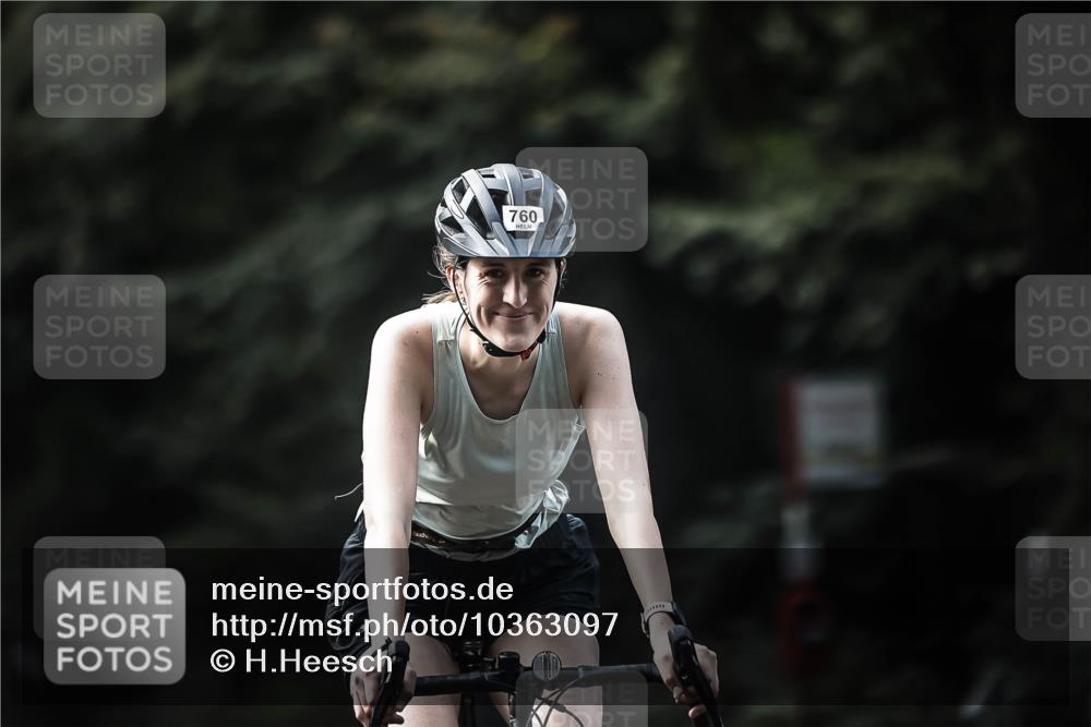 13.09.2026 - Stadtparktriathlon H.Heesch http://msf.ph/oto/10363097 13.09.2026 11:19:38 Radfahren 600, 612, 709, 733, 760, 788, 812, 822 meine-sportfotos.de