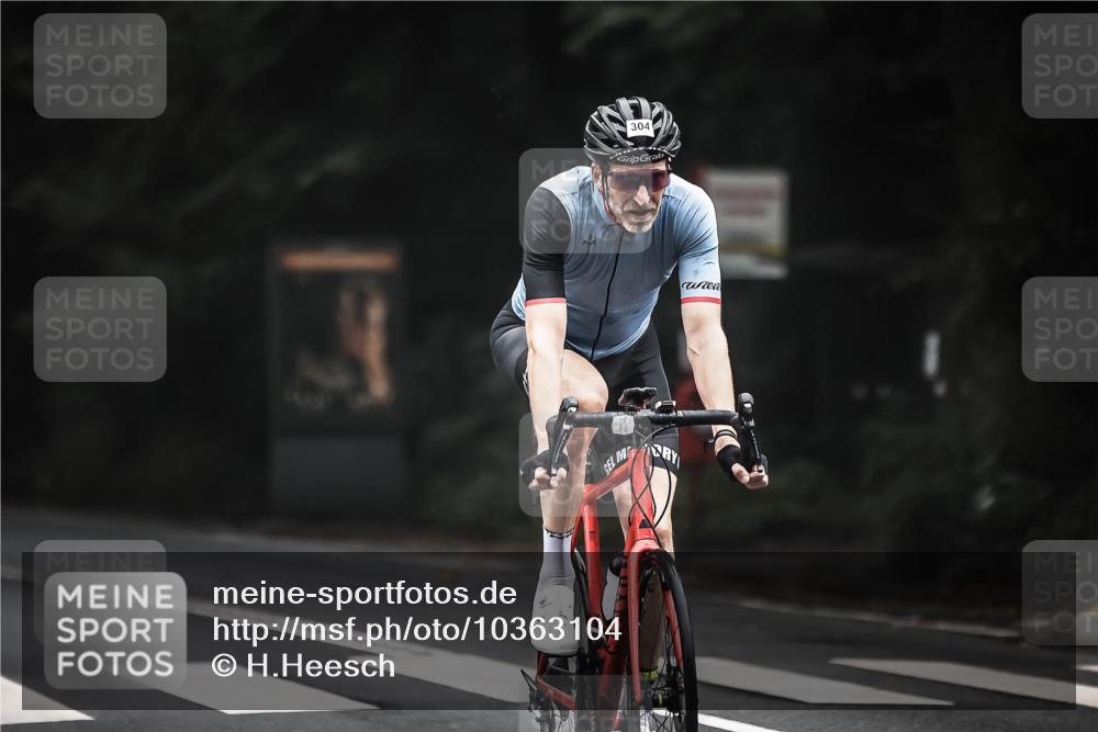 13.09.2026 - Stadtparktriathlon H.Heesch http://msf.ph/oto/10363104 13.09.2026 10:07:09 Radfahren 284, 304, 339 meine-sportfotos.de