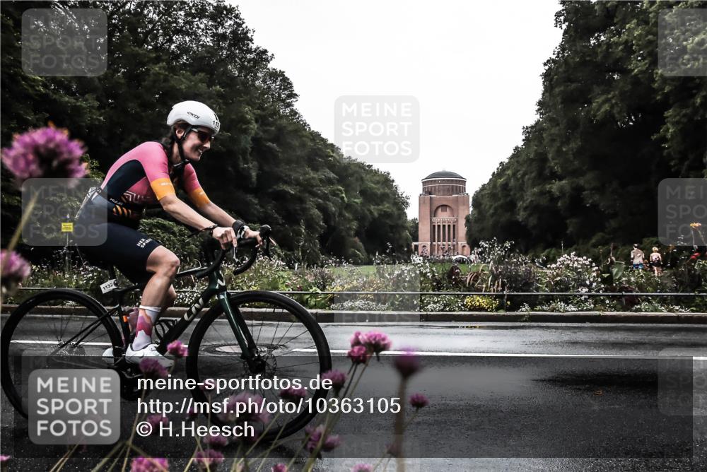 13.09.2026 - Stadtparktriathlon H.Heesch http://msf.ph/oto/10363105 13.09.2026 12:27:08 Radfahren 1028, 1132, 1177, 1187 meine-sportfotos.de