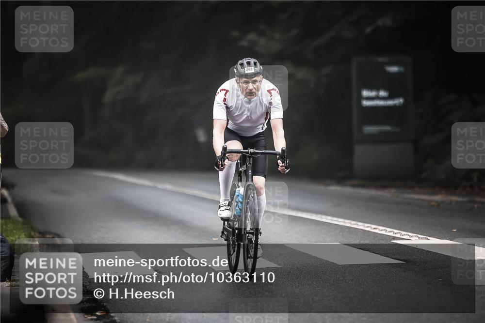 13.09.2026 - Stadtparktriathlon H.Heesch http://msf.ph/oto/10363110 13.09.2026 10:07:18 Radfahren 293 meine-sportfotos.de