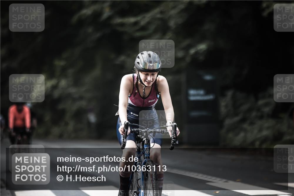13.09.2026 - Stadtparktriathlon H.Heesch http://msf.ph/oto/10363113 13.09.2026 11:19:44 Radfahren 591, 595, 788, 793 meine-sportfotos.de