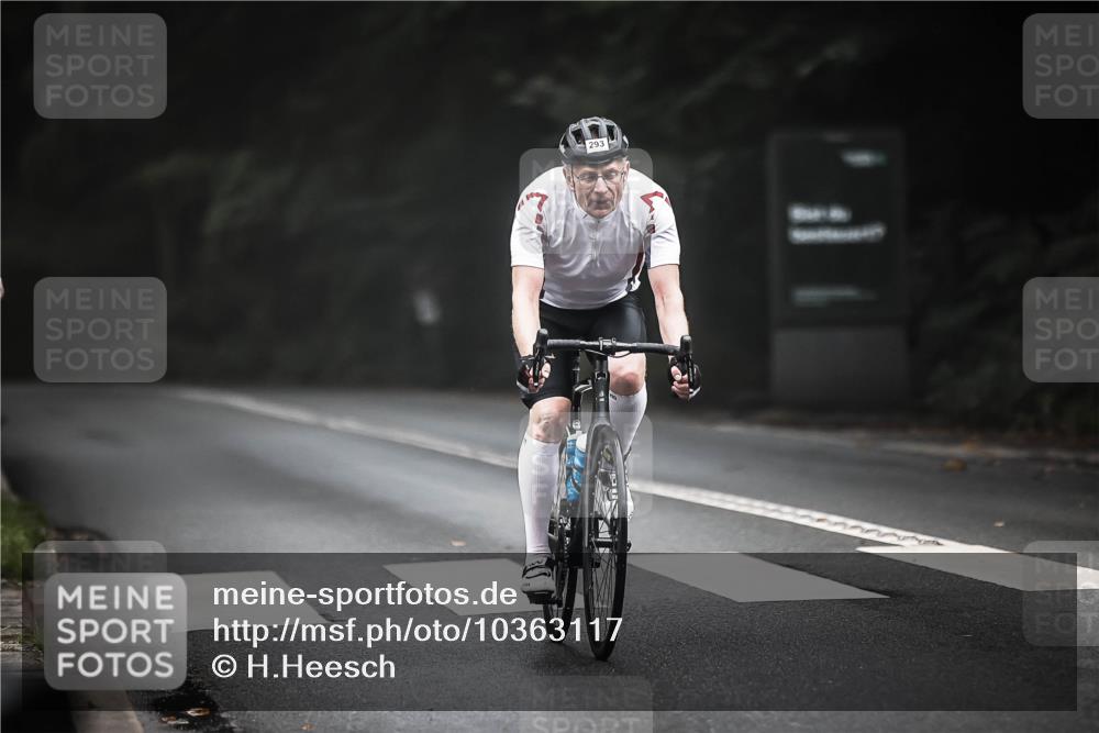 13.09.2026 - Stadtparktriathlon H.Heesch http://msf.ph/oto/10363117 13.09.2026 10:07:18 Radfahren 293 meine-sportfotos.de