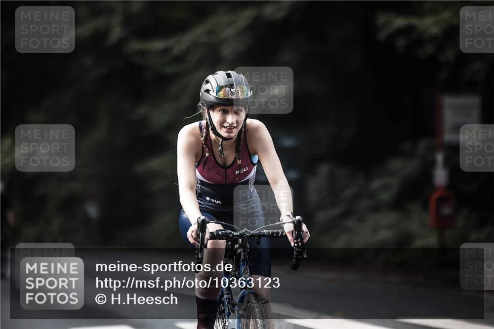 13.09.2026 - Stadtparktriathlon H.Heesch http://msf.ph/oto/10363123 13.09.2026 11:19:44 Radfahren 591, 595, 788, 793 meine-sportfotos.de