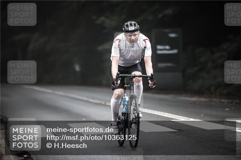 13.09.2026 - Stadtparktriathlon H.Heesch http://msf.ph/oto/10363125 13.09.2026 10:07:18 Radfahren 293 meine-sportfotos.de