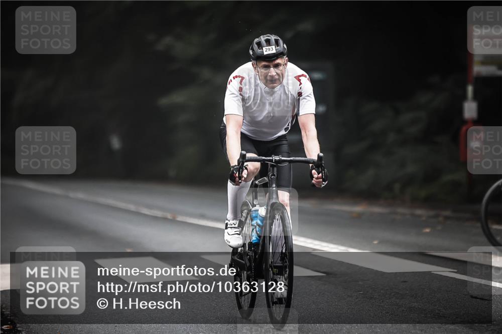 13.09.2026 - Stadtparktriathlon H.Heesch http://msf.ph/oto/10363128 13.09.2026 10:07:18 Radfahren 293 meine-sportfotos.de