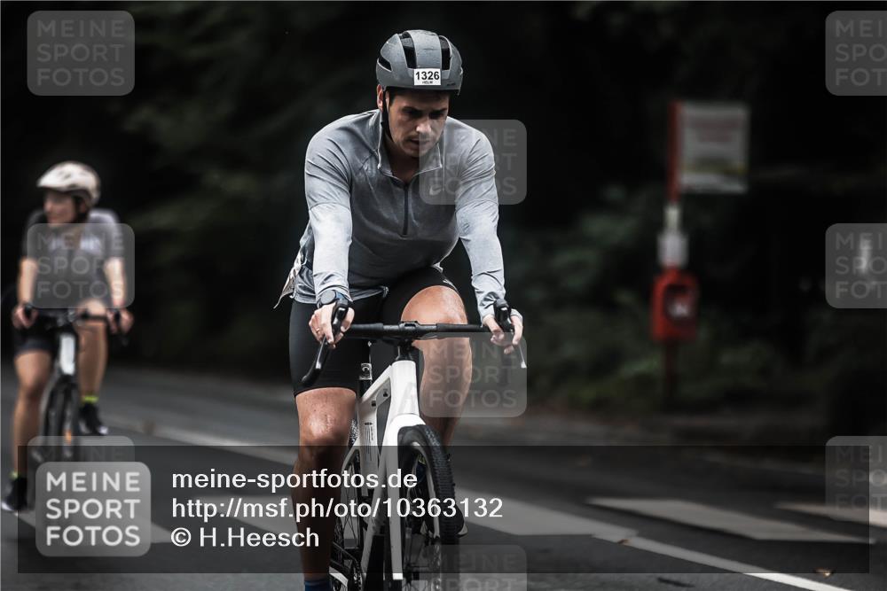 13.09.2026 - Stadtparktriathlon H.Heesch http://msf.ph/oto/10363132 13.09.2026 13:10:24 Radfahren 1204, 1229, 1255, 1262, 1326, 1375, 1388, 1405, 1417 meine-sportfotos.de