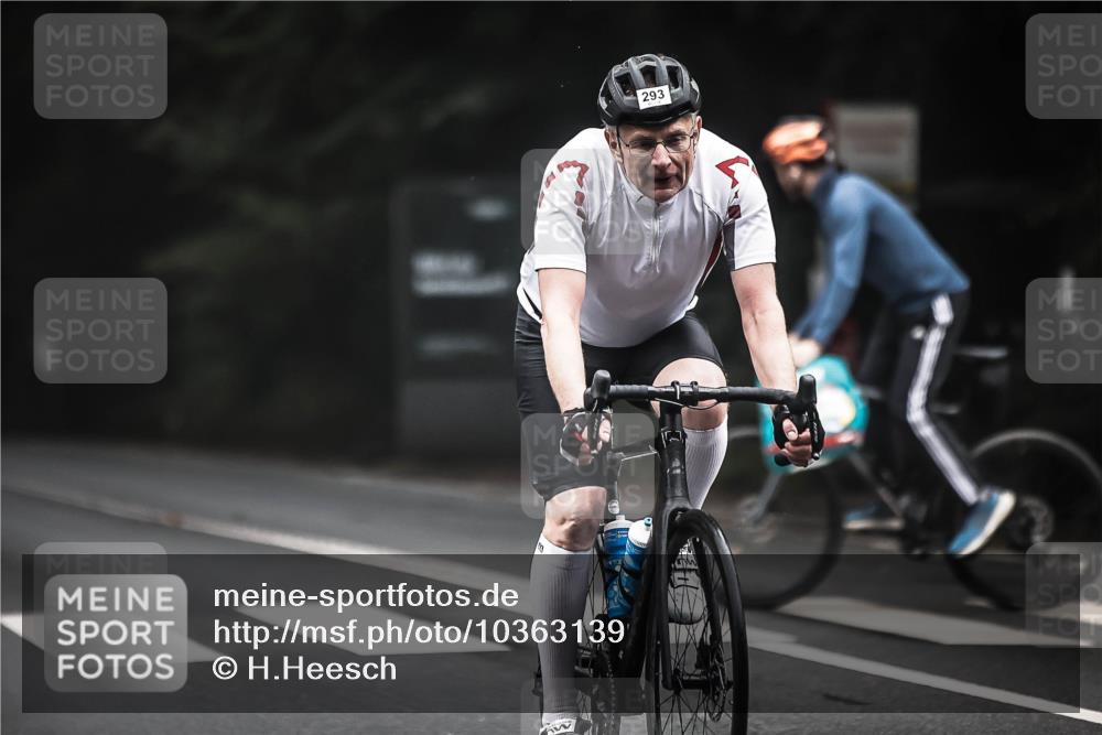 13.09.2026 - Stadtparktriathlon H.Heesch http://msf.ph/oto/10363139 13.09.2026 10:07:18 Radfahren 293 meine-sportfotos.de