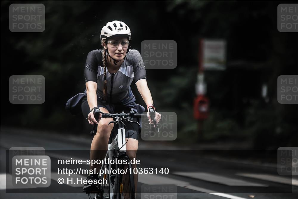 13.09.2026 - Stadtparktriathlon H.Heesch http://msf.ph/oto/10363140 13.09.2026 13:10:25 Radfahren 1204, 1229, 1255, 1262, 1326, 1375, 1388, 1405, 1417 meine-sportfotos.de