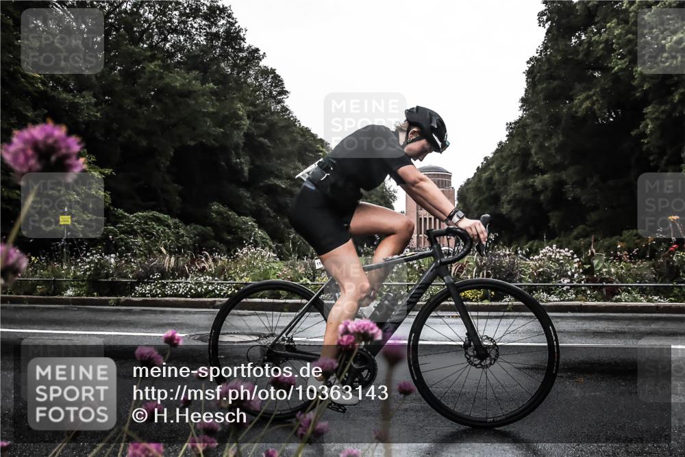 13.09.2026 - Stadtparktriathlon H.Heesch http://msf.ph/oto/10363143 13.09.2026 12:27:27 Radfahren 1033, 1077, 1153, 1169 meine-sportfotos.de