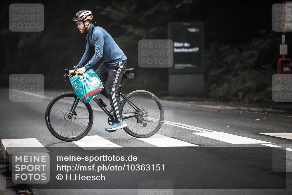13.09.2026 - Stadtparktriathlon H.Heesch http://msf.ph/oto/10363151 13.09.2026 10:07:19 Radfahren 293 meine-sportfotos.de