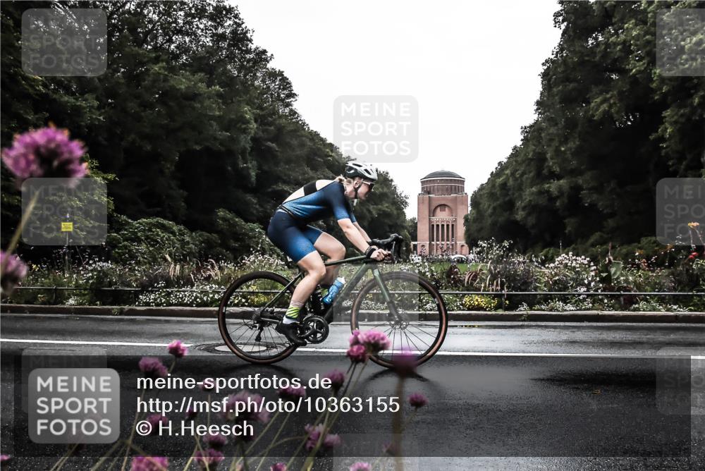 13.09.2026 - Stadtparktriathlon H.Heesch http://msf.ph/oto/10363155 13.09.2026 12:27:28 Radfahren 1033, 1077, 1153, 1169 meine-sportfotos.de