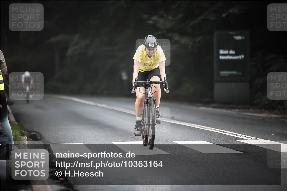 13.09.2026 - Stadtparktriathlon H.Heesch http://msf.ph/oto/10363164 13.09.2026 10:07:30 Radfahren 295 meine-sportfotos.de