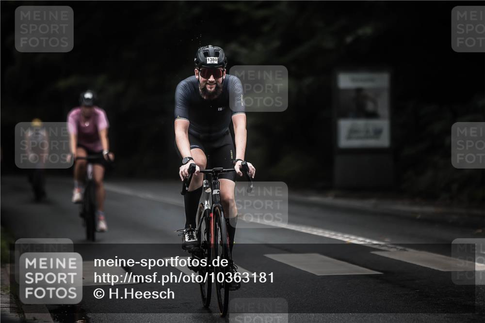13.09.2026 - Stadtparktriathlon H.Heesch http://msf.ph/oto/10363181 13.09.2026 13:10:34 Radfahren 1193, 1204, 1363, 1380, 1389, 1393, 1411 meine-sportfotos.de