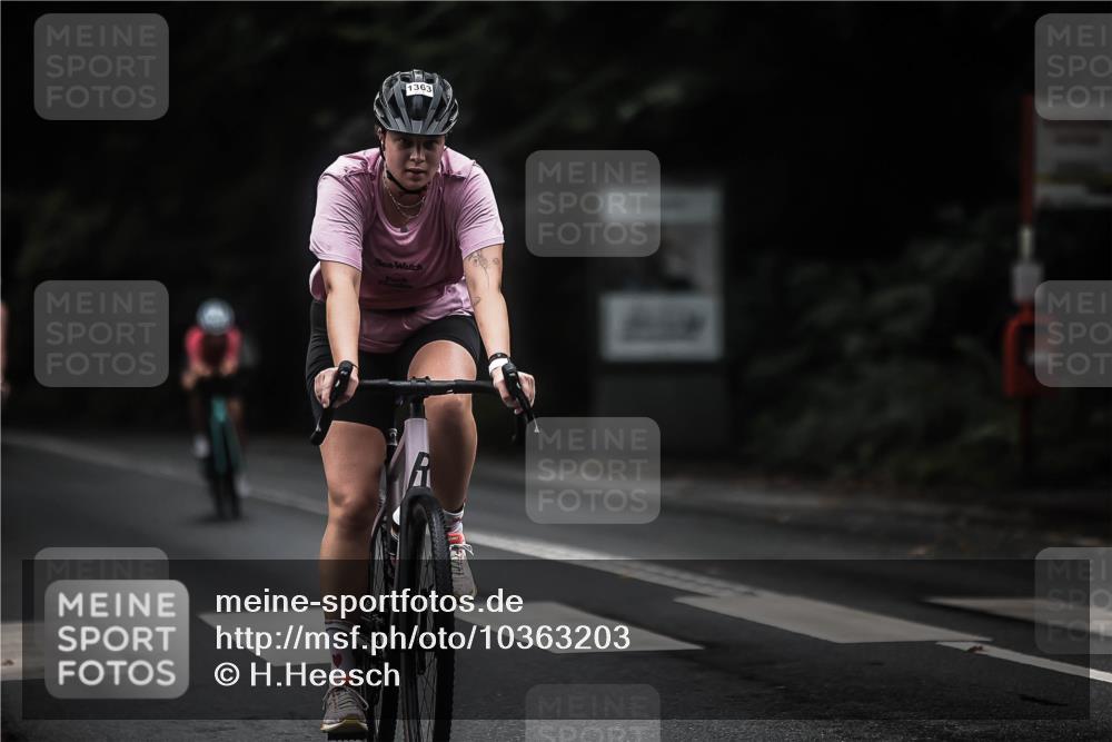 13.09.2026 - Stadtparktriathlon H.Heesch http://msf.ph/oto/10363203 13.09.2026 13:10:36 Radfahren 1193, 1204, 1363, 1380, 1389, 1393, 1411 meine-sportfotos.de