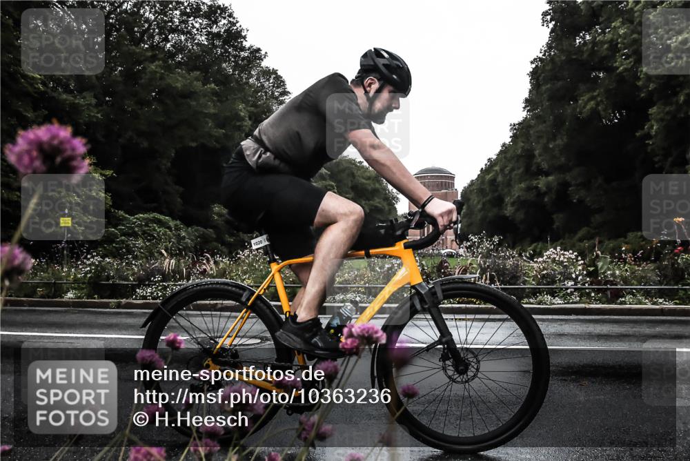13.09.2026 - Stadtparktriathlon H.Heesch http://msf.ph/oto/10363236 13.09.2026 12:28:01 Radfahren 1020, 1134, 1157 meine-sportfotos.de