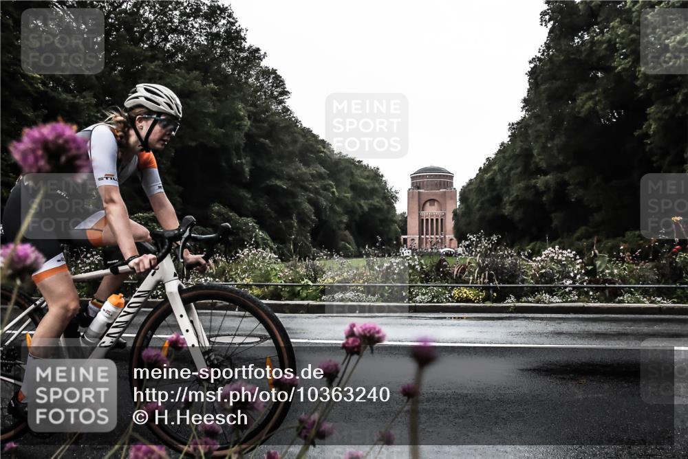 13.09.2026 - Stadtparktriathlon H.Heesch http://msf.ph/oto/10363240 13.09.2026 12:28:03 Radfahren 1020, 1134 meine-sportfotos.de