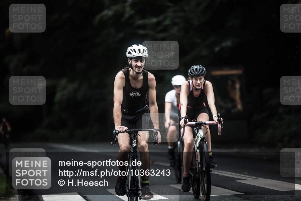 13.09.2026 - Stadtparktriathlon H.Heesch http://msf.ph/oto/10363243 13.09.2026 13:10:46 Radfahren 1355, 1373, 1425, 1427 meine-sportfotos.de