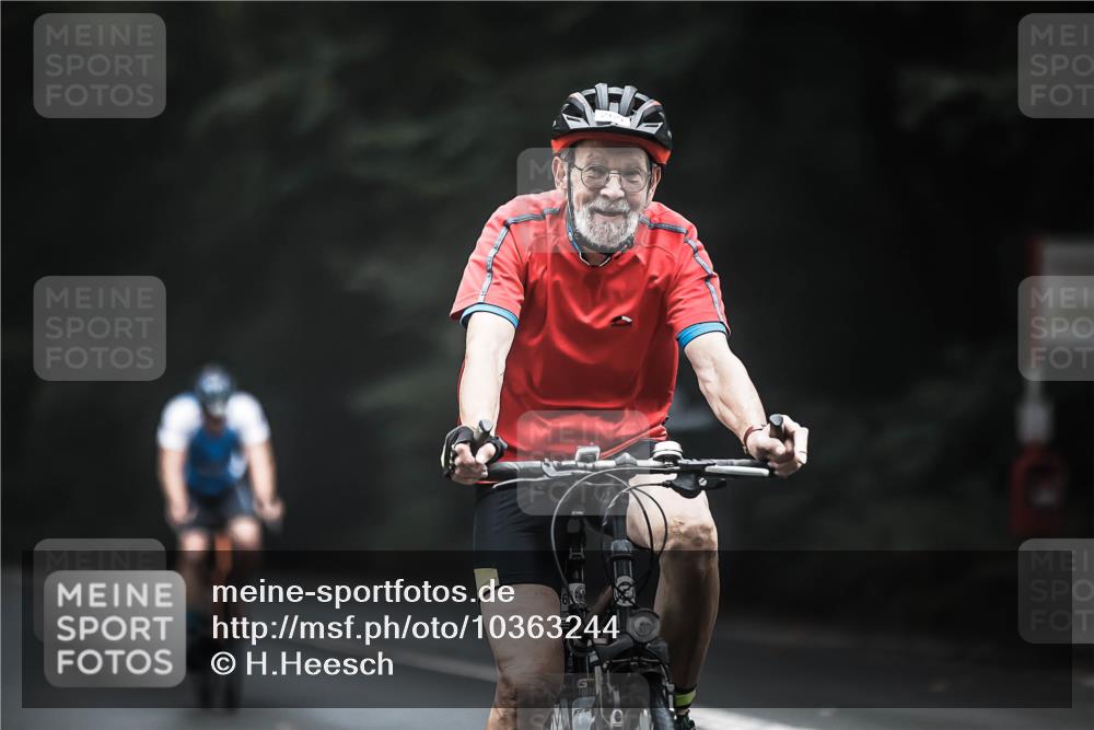 13.09.2026 - Stadtparktriathlon H.Heesch http://msf.ph/oto/10363244 13.09.2026 10:07:44 Radfahren 269, 341 meine-sportfotos.de
