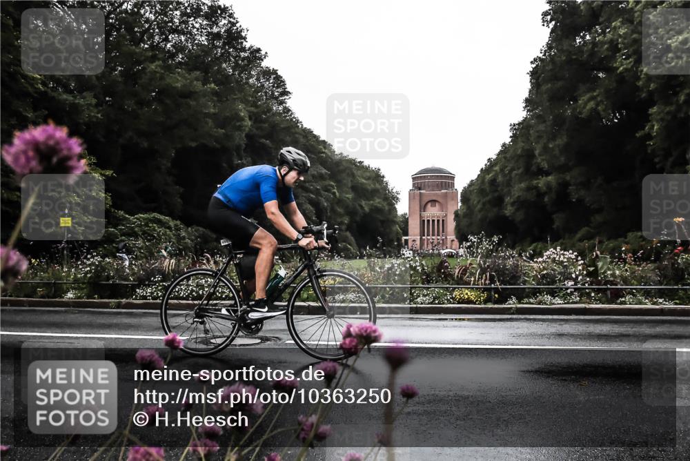 13.09.2026 - Stadtparktriathlon H.Heesch http://msf.ph/oto/10363250 13.09.2026 12:28:11 Radfahren 999, 1056, 1138, 1152 meine-sportfotos.de