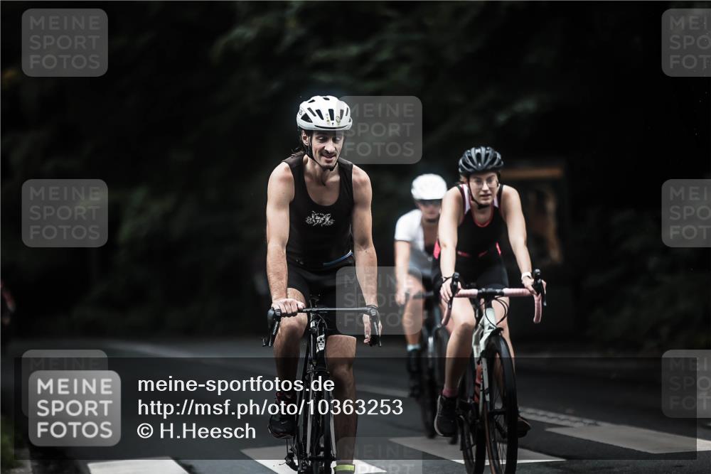 13.09.2026 - Stadtparktriathlon H.Heesch http://msf.ph/oto/10363253 13.09.2026 13:10:46 Radfahren 1355, 1373, 1425, 1427 meine-sportfotos.de