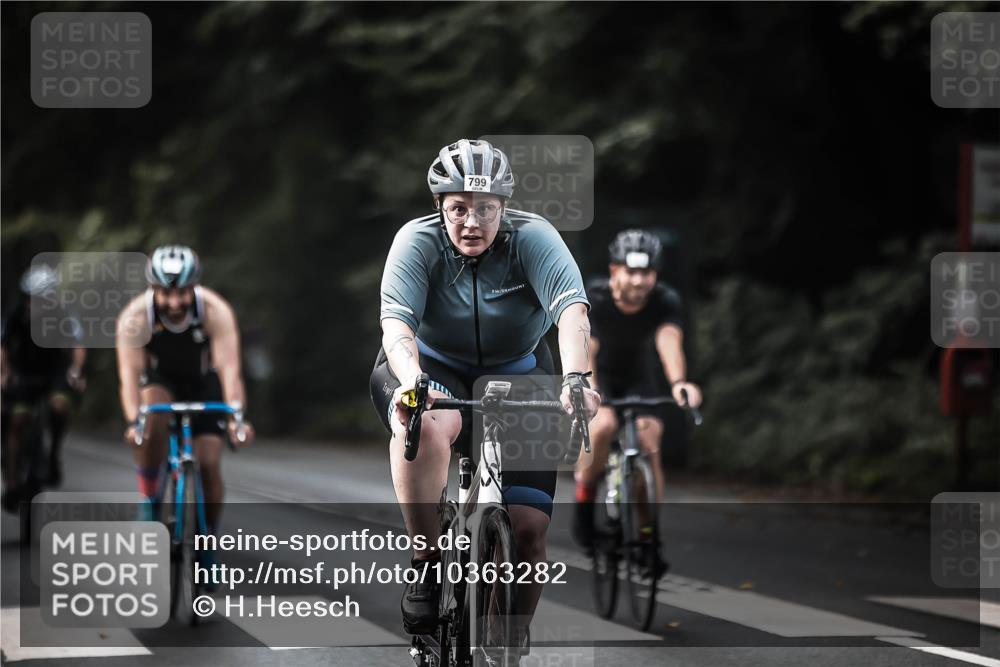 13.09.2026 - Stadtparktriathlon H.Heesch http://msf.ph/oto/10363282 13.09.2026 11:19:57 Radfahren 578, 619, 664, 666, 716, 720, 749, 785, 799 meine-sportfotos.de