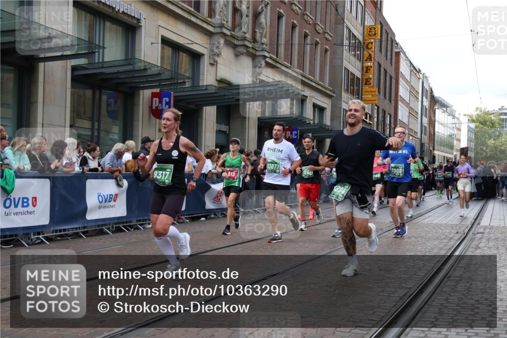 13.09.2026 - 21. swb-Marathon Bremen Strokosch-Dieckow http://msf.ph/oto/10363290 13.09.2026 13:36:50 Ziel 950, 1180, 1285, 1641, 1849, 1854, 1991, 2241, 2531, 2930, 3122, 3333, 3732, 3787, 3894, 3909, 4261, 4410, 4448, 4932, 4947, 5547, 5577, 5612, 6046, 6056, 6269, 6431, 6629, 6904, 6947, 6961, 7006, 7046, 7398, 7445, 7571, 7937, 8034, 8268, 8443, 8458, 8839, 9140, 9310, 9317, 9331, 9415, 9589, 9701, 9840, 13077, 164, 551, 813, 843, 1936, 2275, 2467, 2673, 2731, 2819, 2823, 3067, 3541, 3585, 3635, 3815, 3874, 3998, 4006, 4050, 5236, 5355, 6269, 6408 meine-sportfotos.de