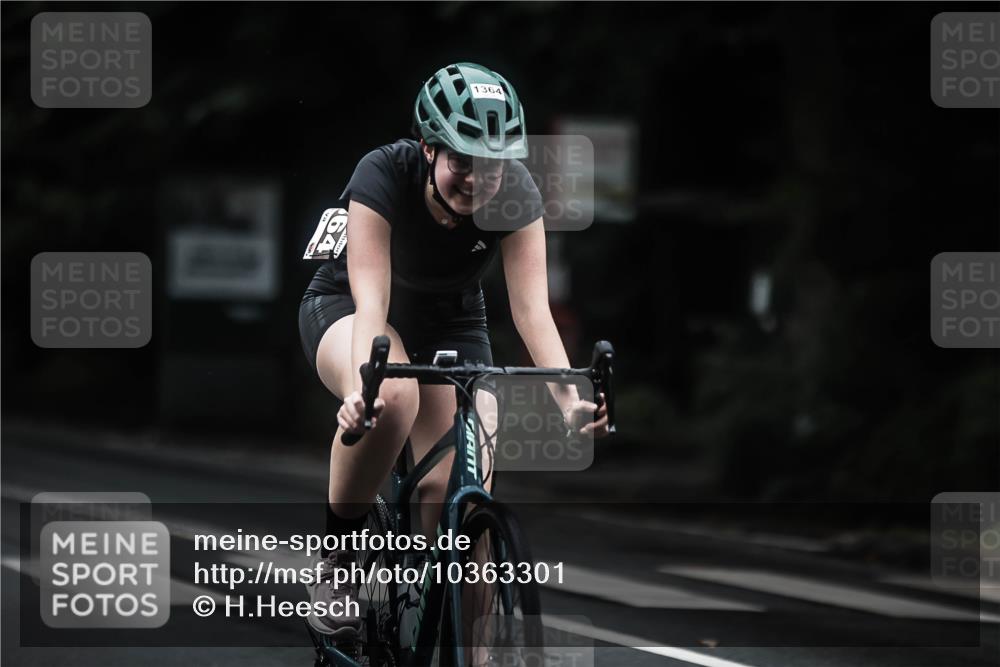 13.09.2026 - Stadtparktriathlon H.Heesch http://msf.ph/oto/10363301 13.09.2026 13:10:58 Radfahren 1251, 1293, 1334, 1347, 1356, 1364 meine-sportfotos.de