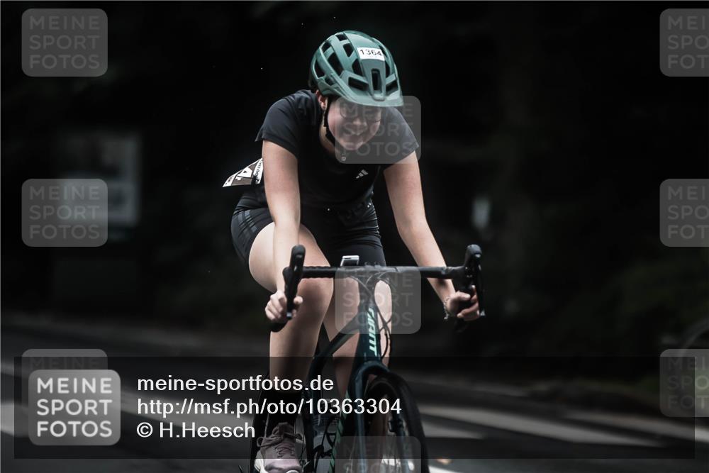 13.09.2026 - Stadtparktriathlon H.Heesch http://msf.ph/oto/10363304 13.09.2026 13:10:59 Radfahren 1251, 1293, 1334, 1347, 1356, 1364 meine-sportfotos.de
