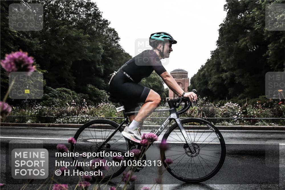 13.09.2026 - Stadtparktriathlon H.Heesch http://msf.ph/oto/10363313 13.09.2026 12:28:37 Radfahren 975, 1087 meine-sportfotos.de