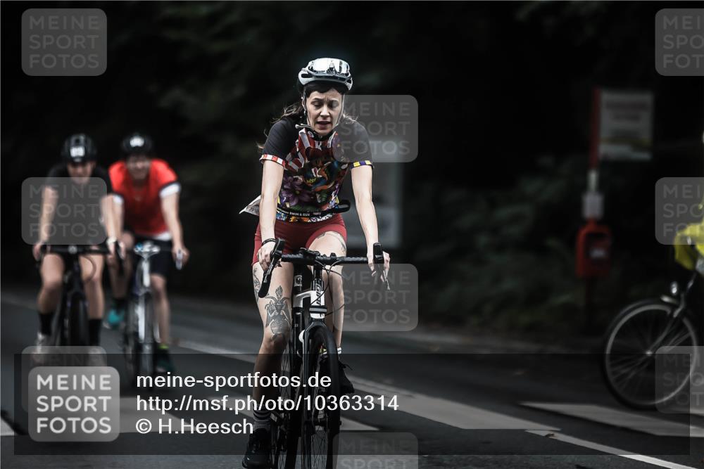 13.09.2026 - Stadtparktriathlon H.Heesch http://msf.ph/oto/10363314 13.09.2026 13:11:00 Radfahren 1251, 1293, 1334, 1347, 1356, 1364 meine-sportfotos.de