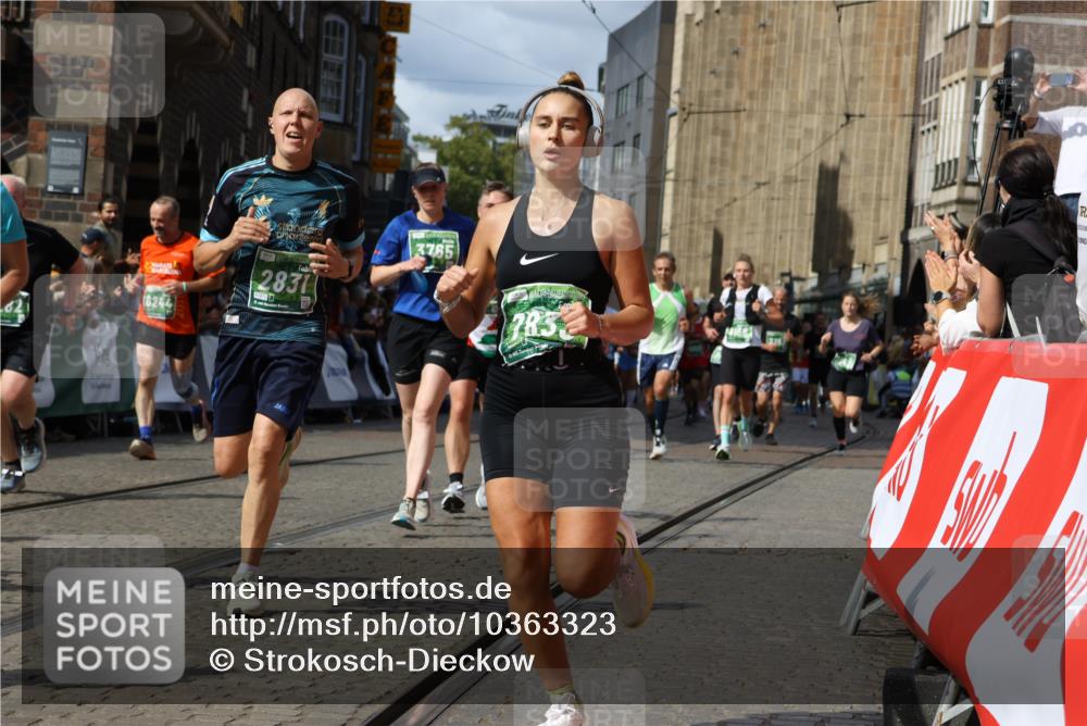 13.09.2026 - 21. swb-Marathon Bremen Strokosch-Dieckow http://msf.ph/oto/10363323 13.09.2026 13:34:38 Ziel 682, 911, 1307, 1364, 2215, 2355, 2464, 3029, 3068, 3162, 3214, 3632, 3636, 3890, 4112, 4616, 5147, 5265, 5489, 5566, 5768, 5852, 6255, 6350, 6405, 7113, 7696, 7746, 7897, 8870, 9094, 9100, 9402, 9453, 9802, 9905, 10058, 13112, 1210, 1967, 2525, 2561, 2755, 3181, 3353, 3380, 3765, 3842, 5378, 5415, 5684, 6085, 6128, 6168, 6244, 7443, 7462, 8155, 8182, 8493, 8552, 8683, 9038, 9788, 9820, 13180 meine-sportfotos.de