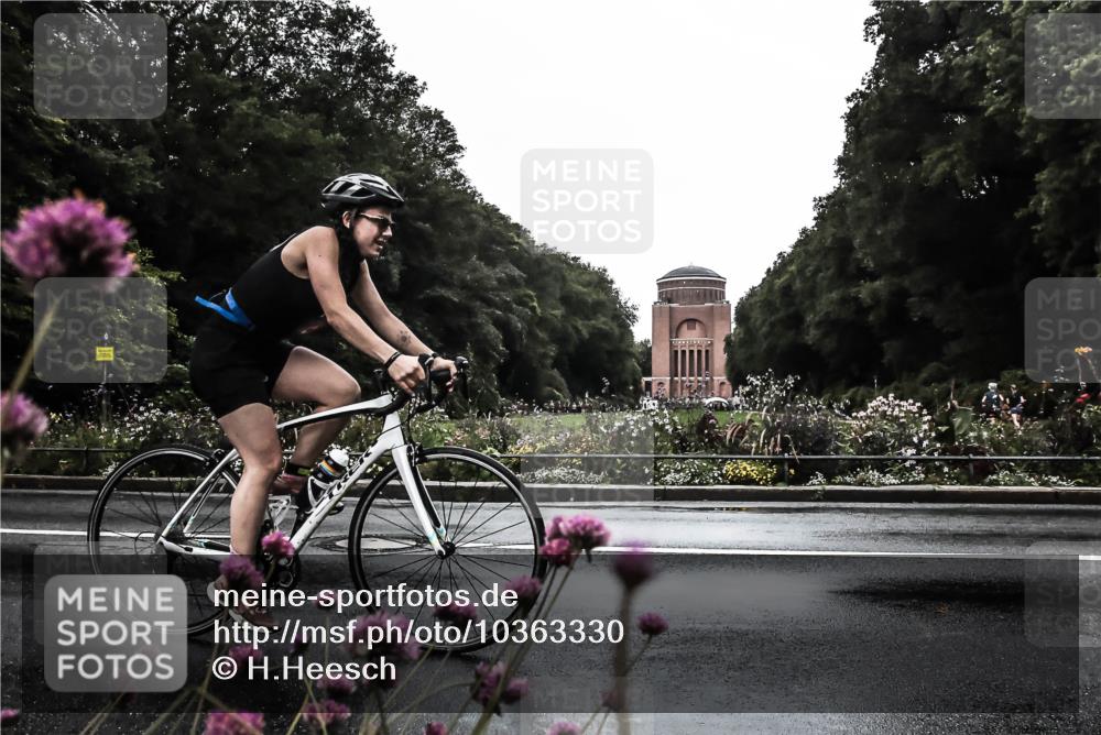 13.09.2026 - Stadtparktriathlon H.Heesch http://msf.ph/oto/10363330 13.09.2026 12:28:49 Radfahren 1081, 1088 meine-sportfotos.de