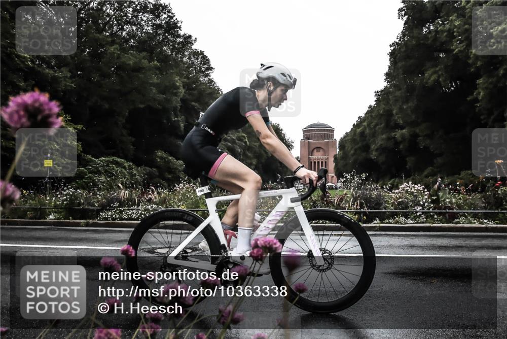 13.09.2026 - Stadtparktriathlon H.Heesch http://msf.ph/oto/10363338 13.09.2026 12:28:51 Radfahren 1015, 1081, 1088 meine-sportfotos.de