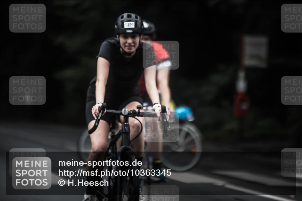 13.09.2026 - Stadtparktriathlon H.Heesch http://msf.ph/oto/10363345 13.09.2026 13:11:02 Radfahren 1251, 1293, 1334, 1347, 1356, 1364 meine-sportfotos.de