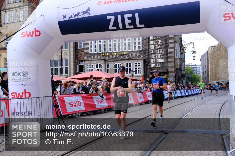 13.09.2026 - 21. swb-Marathon Bremen Tim E. http://msf.ph/oto/10363379 13.09.2026 13:00:53 Ziel 371, 453, 1136, 1550, 1754, 2141, 4904 meine-sportfotos.de