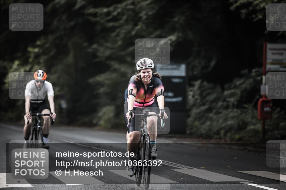 13.09.2026 - Stadtparktriathlon H.Heesch http://msf.ph/oto/10363392 13.09.2026 11:20:07 Radfahren 510, 666, 713, 785, 796 meine-sportfotos.de
