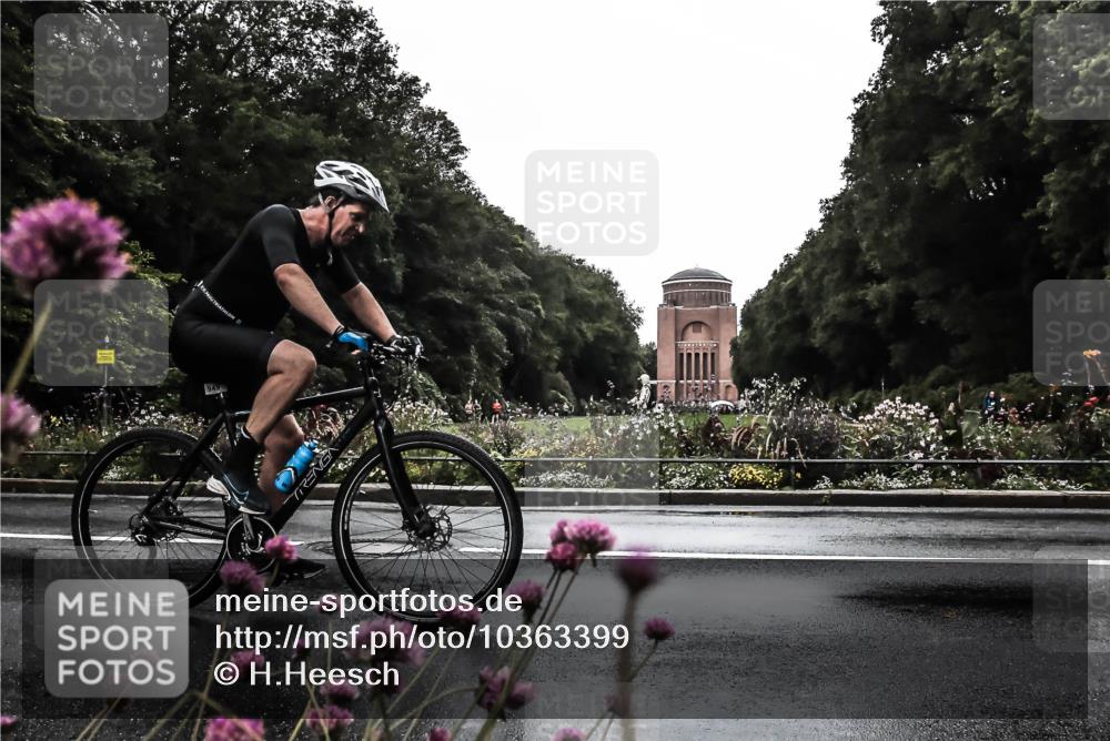 13.09.2026 - Stadtparktriathlon H.Heesch http://msf.ph/oto/10363399 13.09.2026 12:29:09 Radfahren 949, 979, 1072, 1242 meine-sportfotos.de