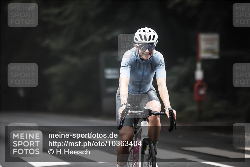 13.09.2026 - Stadtparktriathlon H.Heesch http://msf.ph/oto/10363404 13.09.2026 10:08:15 Radfahren 232, 287, 292 meine-sportfotos.de