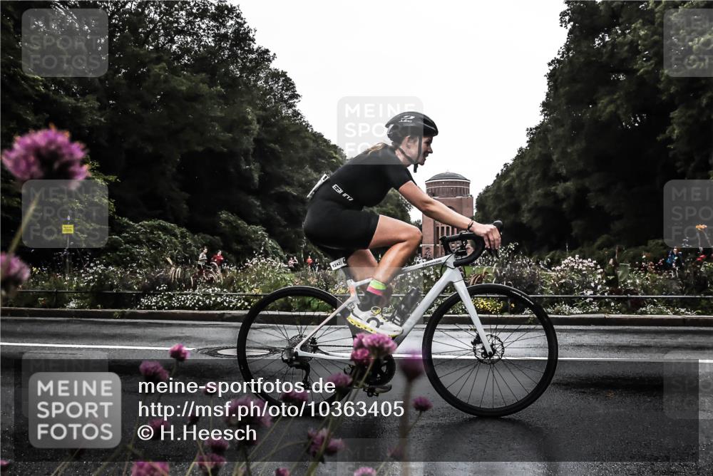 13.09.2026 - Stadtparktriathlon H.Heesch http://msf.ph/oto/10363405 13.09.2026 12:29:11 Radfahren 949, 1072, 1128, 1242 meine-sportfotos.de