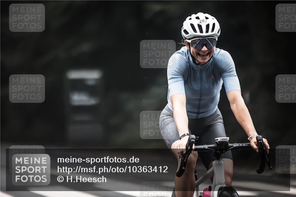 13.09.2026 - Stadtparktriathlon H.Heesch http://msf.ph/oto/10363412 13.09.2026 10:08:15 Radfahren 232, 287, 292 meine-sportfotos.de