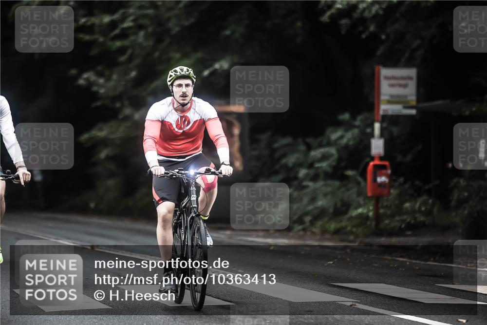 13.09.2026 - Stadtparktriathlon H.Heesch http://msf.ph/oto/10363413 13.09.2026 13:11:15 Radfahren 1216, 1253, 1384, 1404 meine-sportfotos.de