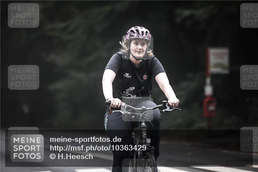 13.09.2026 - Stadtparktriathlon H.Heesch http://msf.ph/oto/10363429 13.09.2026 10:08:25 Radfahren 307 meine-sportfotos.de