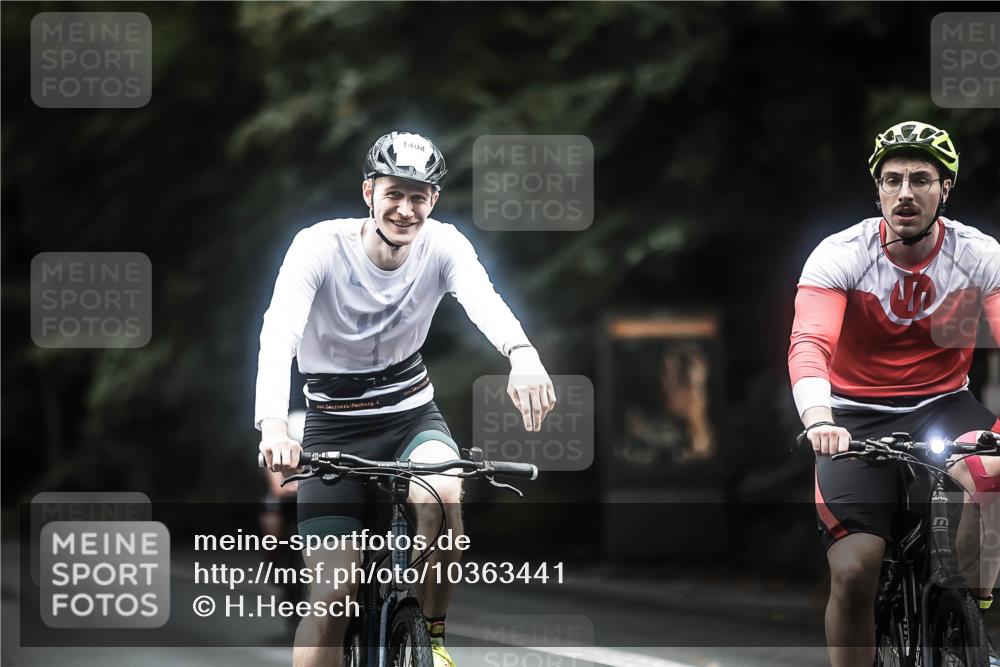13.09.2026 - Stadtparktriathlon H.Heesch http://msf.ph/oto/10363441 13.09.2026 13:11:16 Radfahren 1216, 1253, 1384, 1404 meine-sportfotos.de
