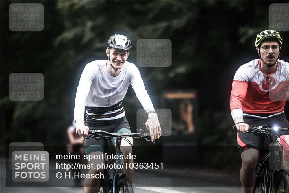 13.09.2026 - Stadtparktriathlon H.Heesch http://msf.ph/oto/10363451 13.09.2026 13:11:16 Radfahren 1216, 1253, 1384, 1404 meine-sportfotos.de