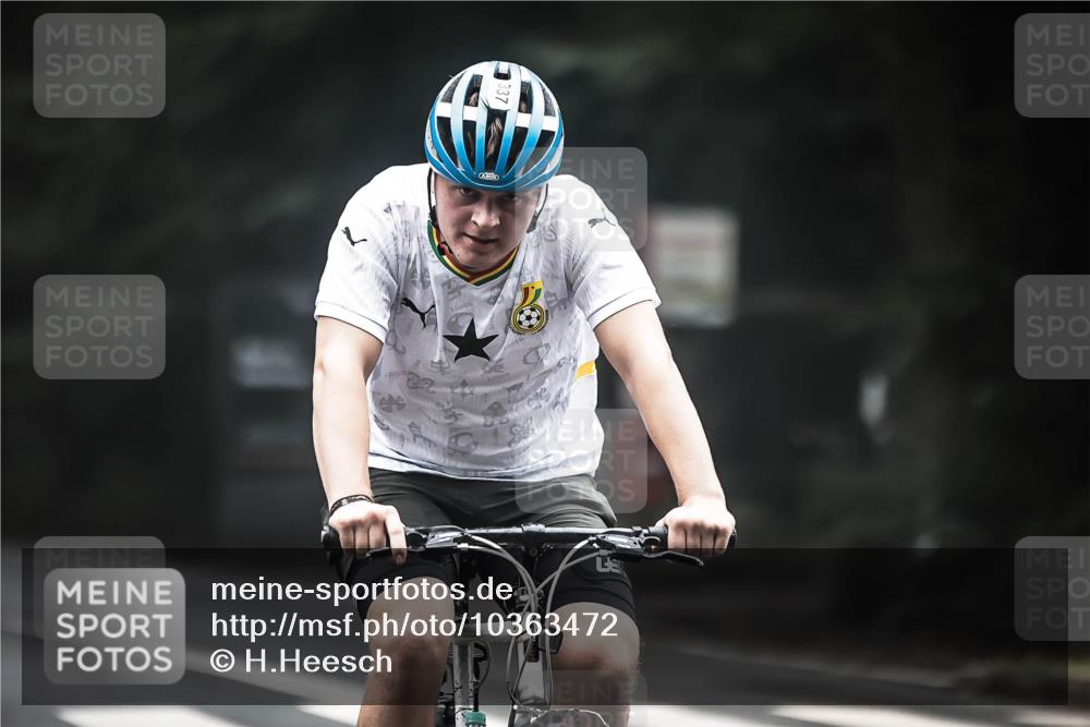 13.09.2026 - Stadtparktriathlon H.Heesch http://msf.ph/oto/10363472 13.09.2026 10:08:38 Radfahren 337 meine-sportfotos.de